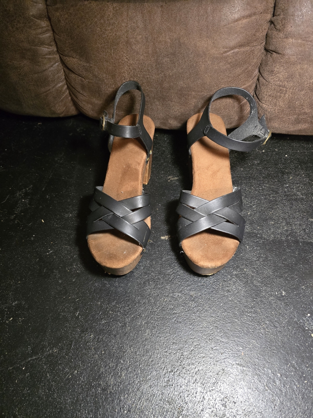 Women’s Black Strappy Ankle-Wrap Platform Sandals